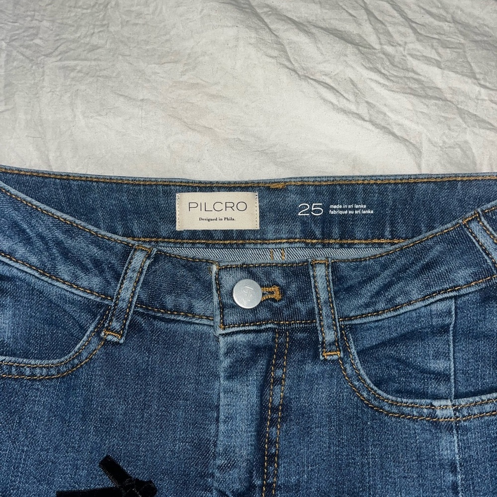 Pilcro Barrel Jeans w/ Black Bows - Picture 2 of 3